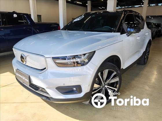 VOLVO XC40 P8 RECHARGE ELECTRIC BEV PURE AWD VOLVO XC40 P8 RECHARGE ELECTRIC BEV PURE AWD